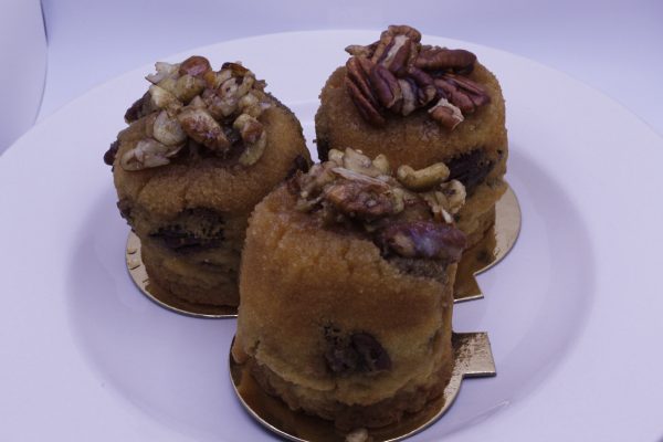 Pecan Chewy Mini Cake